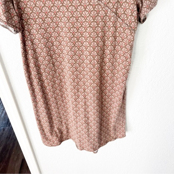 Duluth Trading Company Dress Women's XL To N Flow Jersey Knit Dress Beige Geo - Picture 3 of 6